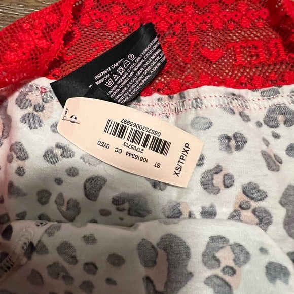 Victoria’s Secret Low-rise Hiphugger panty NWT Size XS leopard print lace trim - Picture 4 of 7